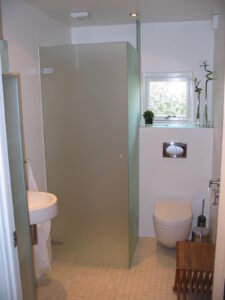 brusevægge brusedøre konkurrence dygtige priser glas