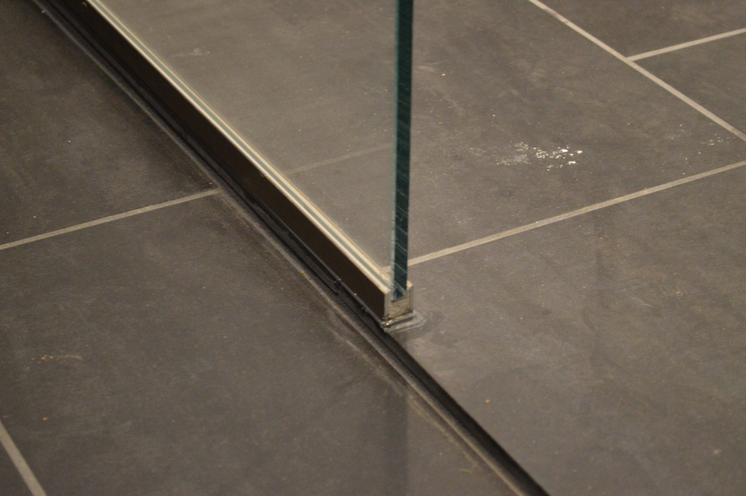 brusevægge brusedøre konkurrence dygtige priser glas