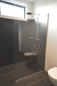 brusevægge brusedøre konkurrence dygtige priser glas