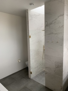 brusevægge brusedøre konkurrence dygtige priser glas