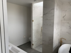 brusevægge brusedøre konkurrence dygtige priser glas