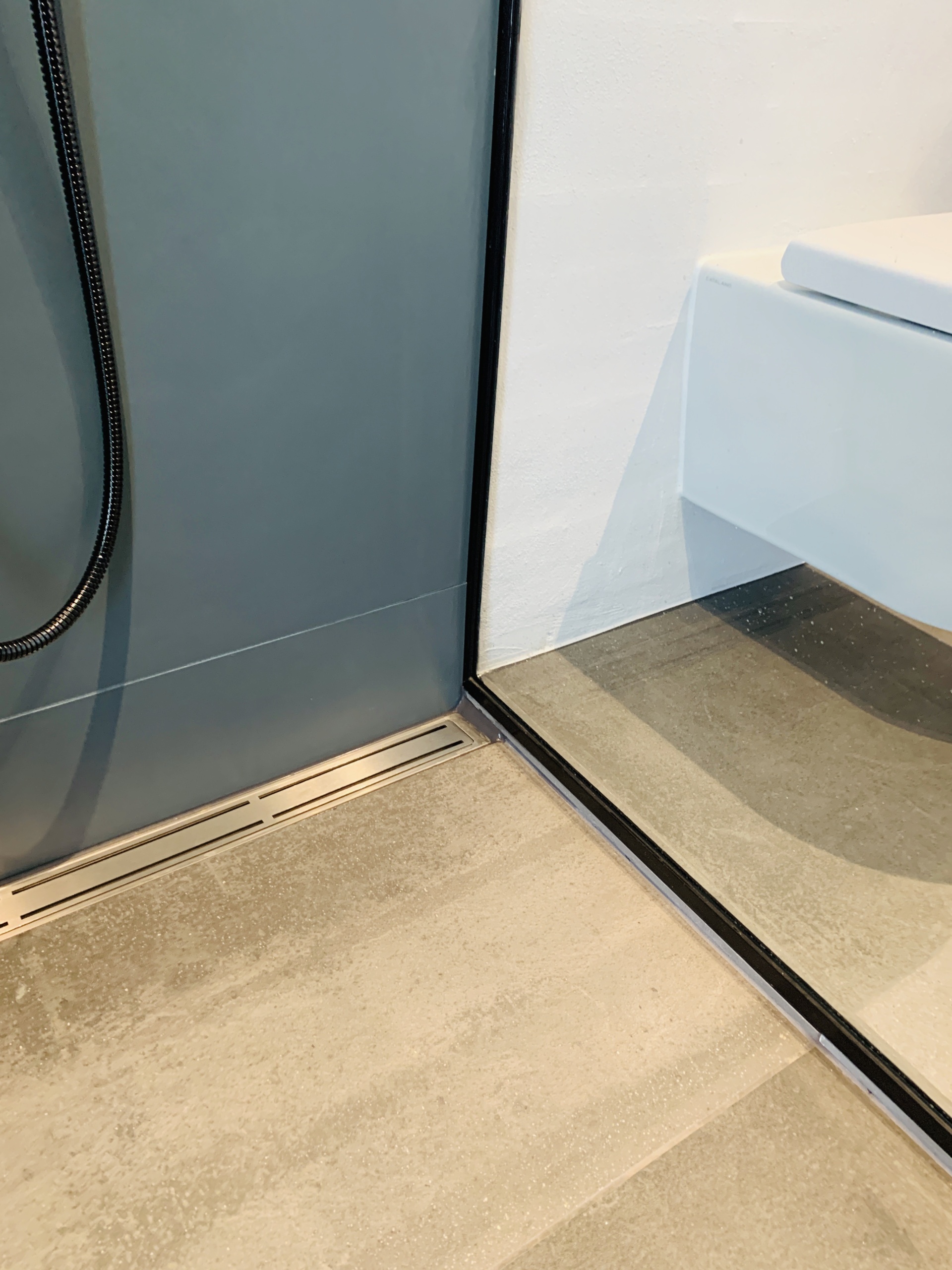 Billige brusedøre og vægge til badeværelset