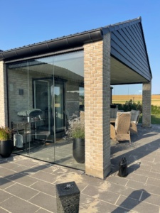 Glasværn profilsystem terrasselukninger konkurrencedygtige